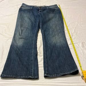 Joe’s jeans 31” Waist. Lucas wash, style AOLC5374. Very good preowned condition.